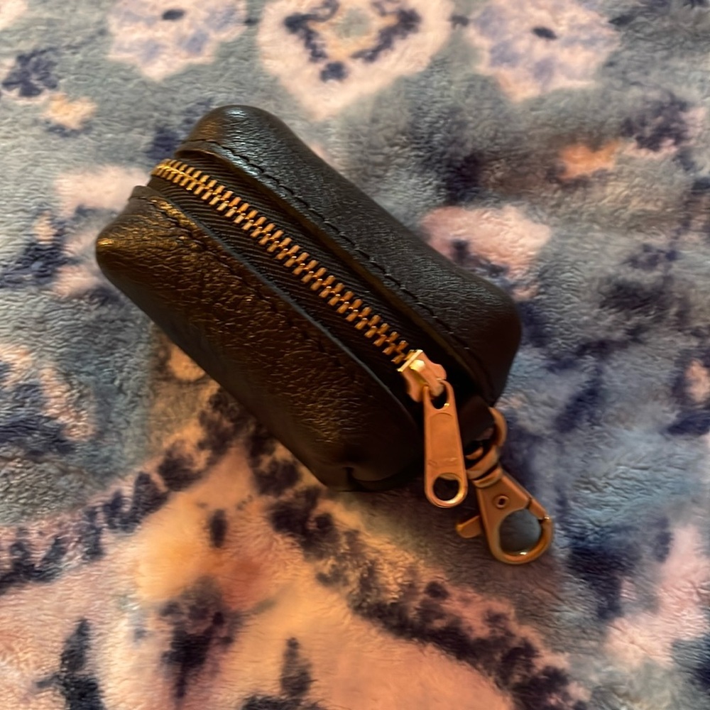 NWOT Portland Leather Dopp Keychain